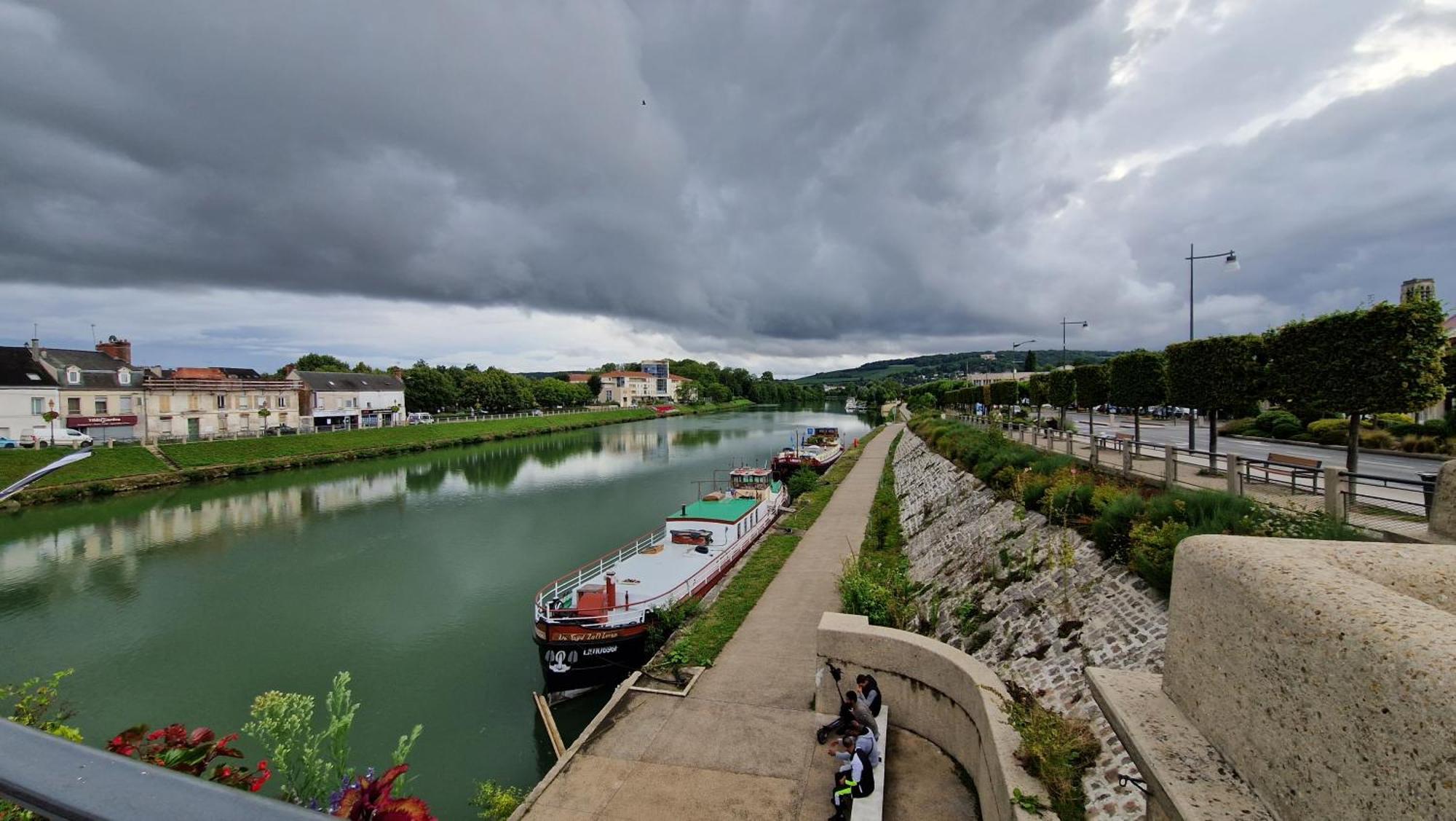 Apartmán L'Hirondelle Château-Thierry Exteriér fotografie